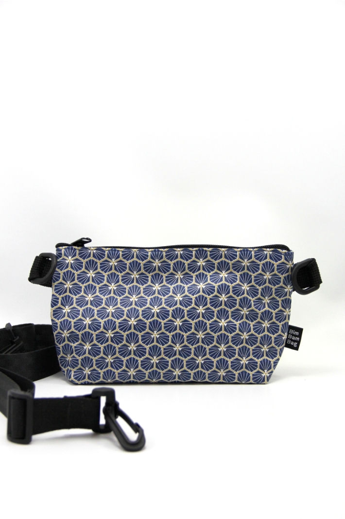 la petite pochette fantaisie 509 à associer à une pochette unie de votre choix.