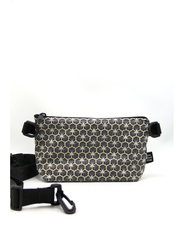 la petite pochette fantaisie 532 à associer à une pochette unie de votre choix.