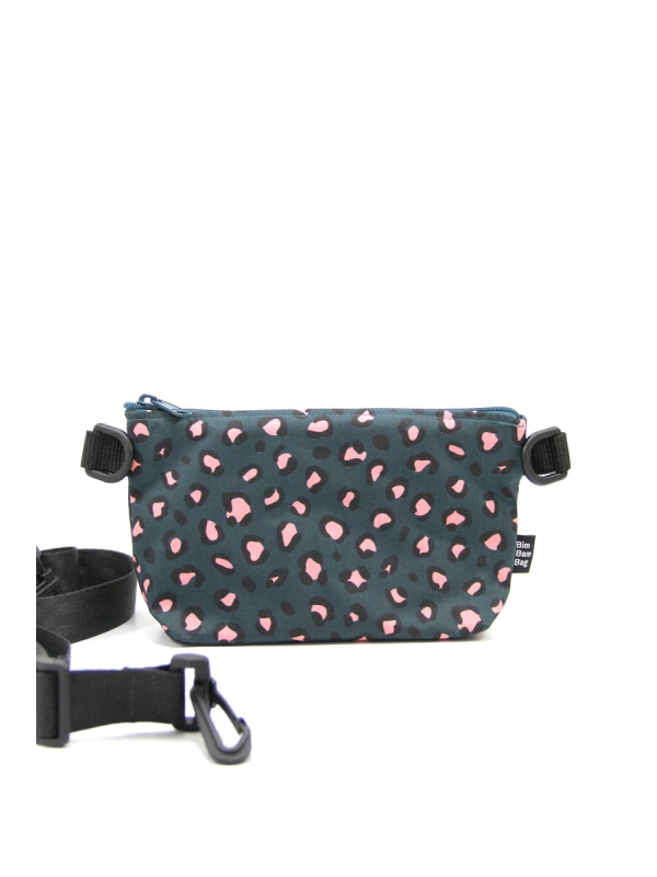 la petite pochette fantaisie 527 à associer à une pochette unie de votre choix.