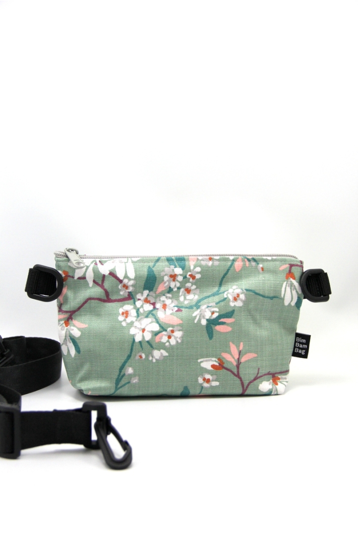 la petite pochette fantaisie 497 à associer à une pochette unie de votre choix.