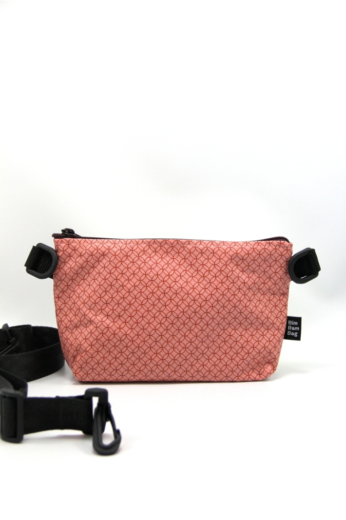 la petite pochette fantaisie 529 à associer à une pochette unie de votre choix.