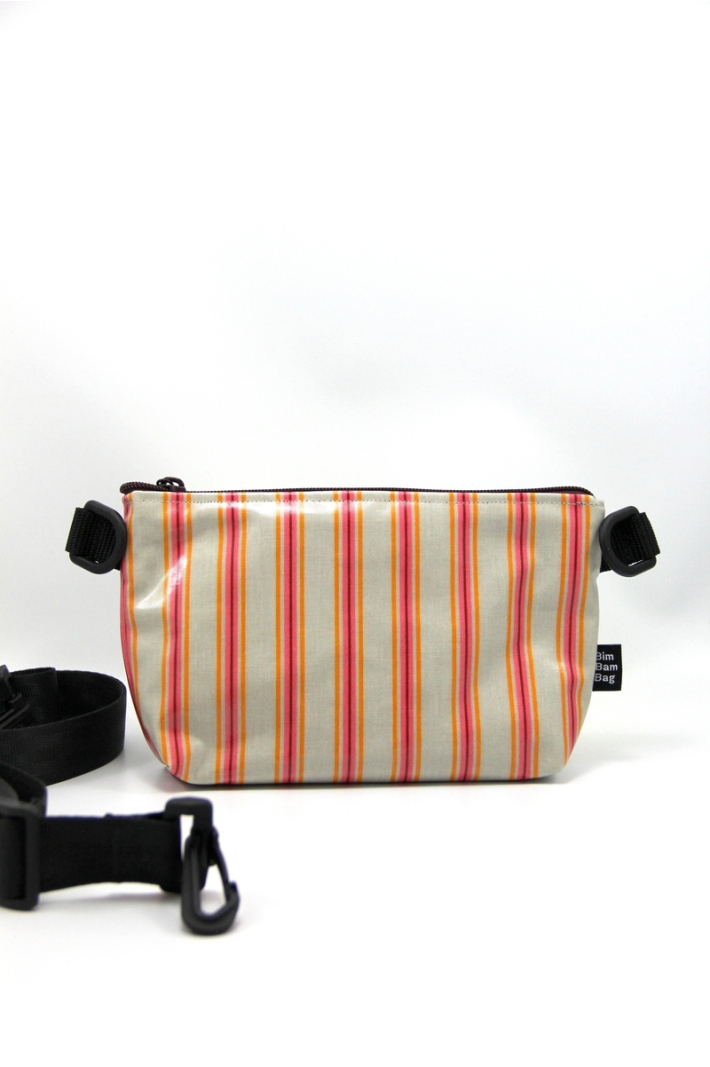 la petite pochette fantaisie 518 à associer à une pochette unie de votre choix.