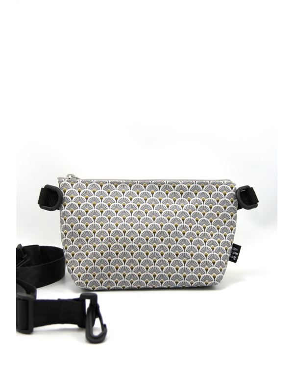 la petite pochette fantaisie 513 à associer à une pochette unie de votre choix.